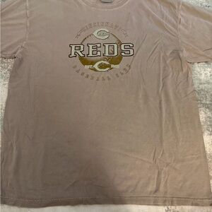 Genuine Merchandise Men's Cincinnati Reds Short Sleeve Tee - Taupe Brown
